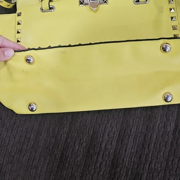 Valentino Garavani studded handbag (project) - Picture 3 of 10